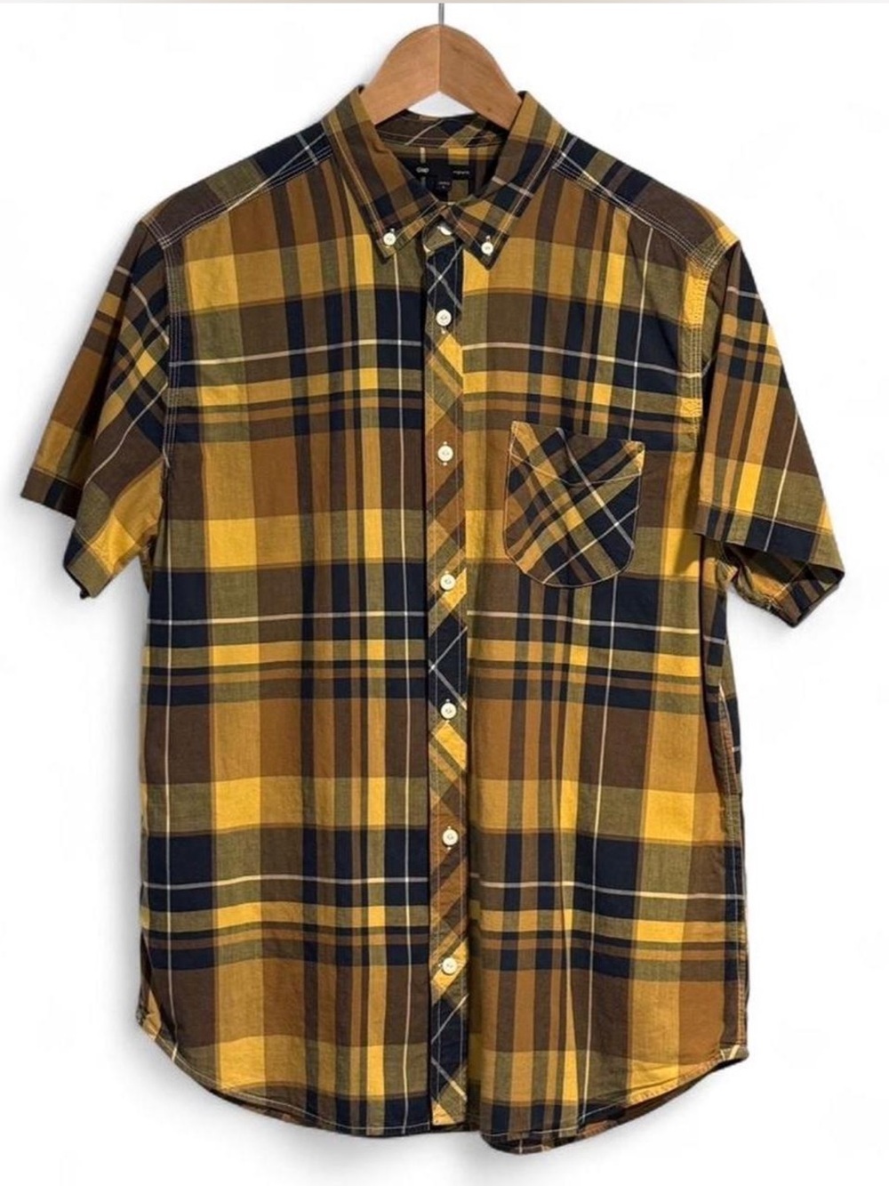 Gap Men’s yellow & brown plaid button-up shirt Size L Like New
